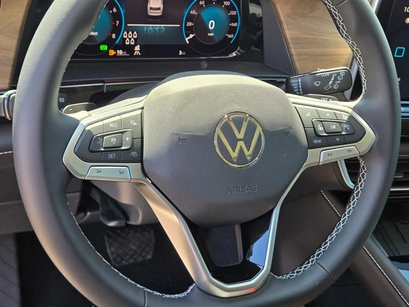 New 2026 Green Volkswagen 2.0T SE w/Technology image 12