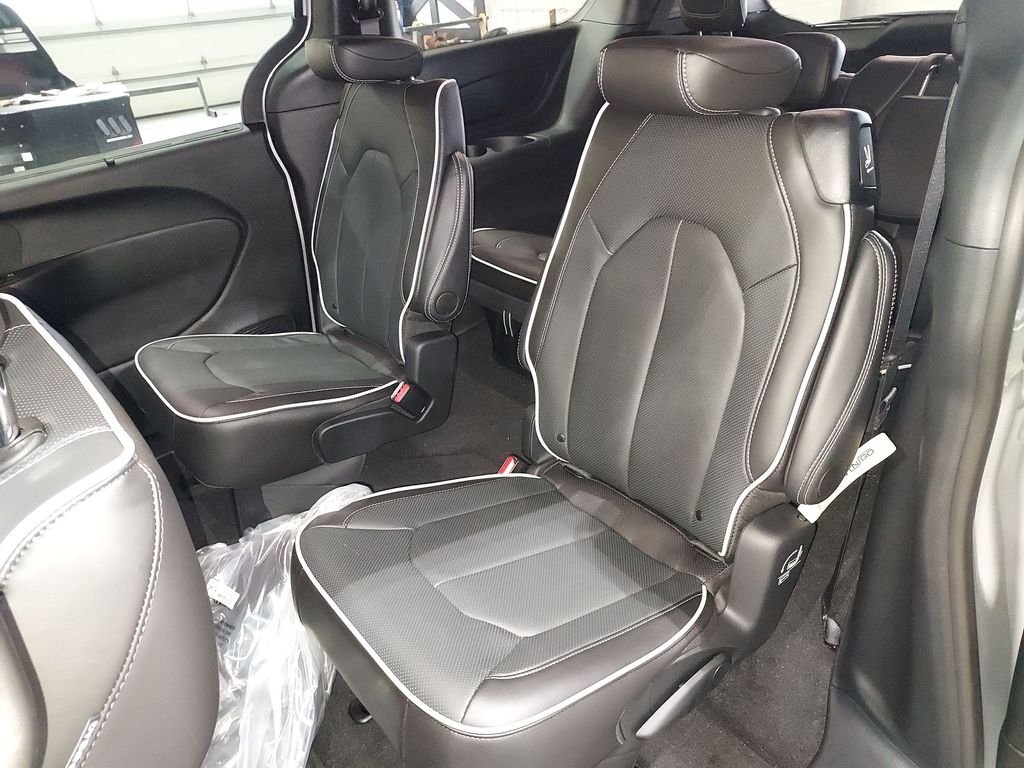 2026 Chrysler Pacifica Limited - Photo 29