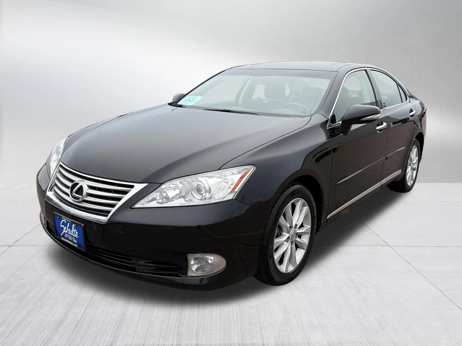 Used 2010 Obsidian Lexus  image 3