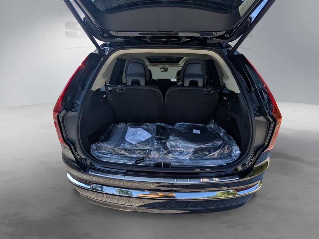 2026 Volvo XC90 Plus - Photo 6