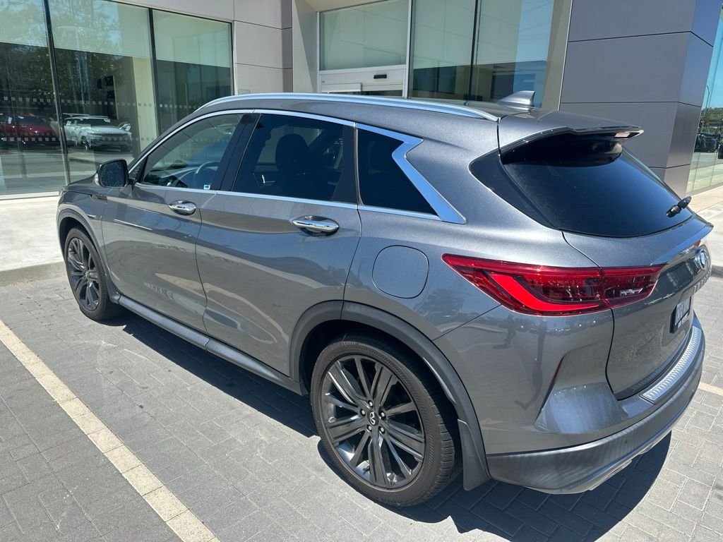 Used 2020 Gray INFINITI ESSENTIAL image 6