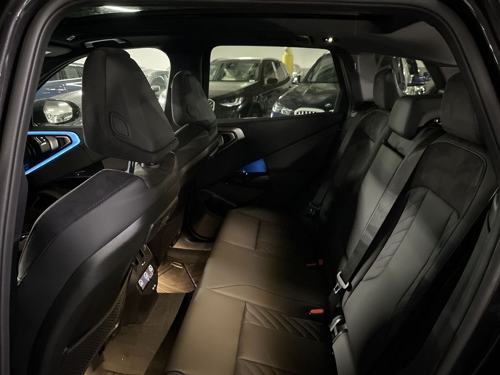 New 2026 Dark Graphite BMW 30 xDrive image 23