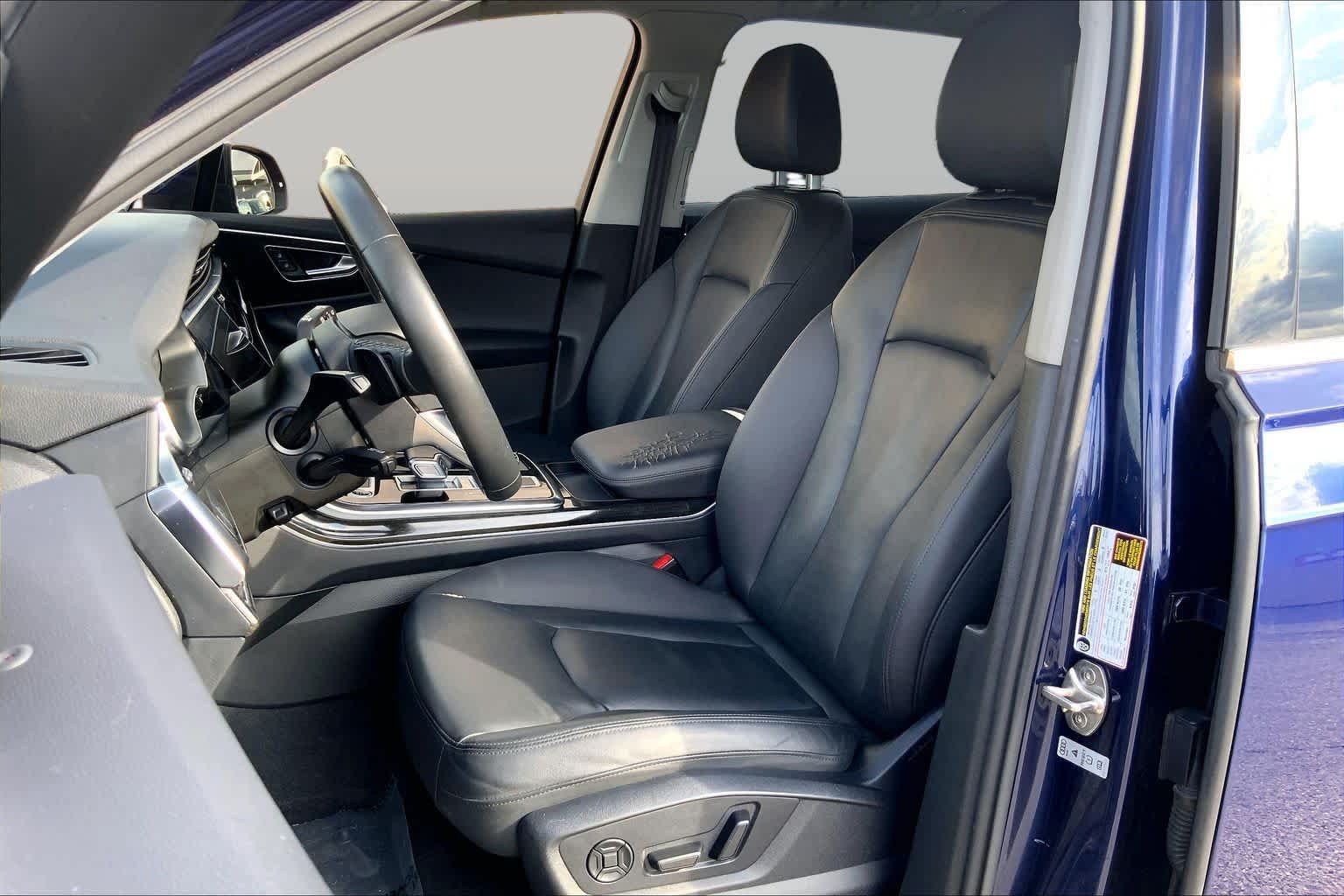 Used 2022 Mythos Black Metallic Audi Premium image 8