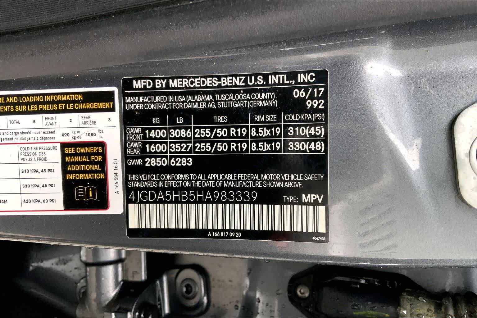 Used 2017 Selenite Grey Metallic Mercedes-Benz GLE 350 image 37