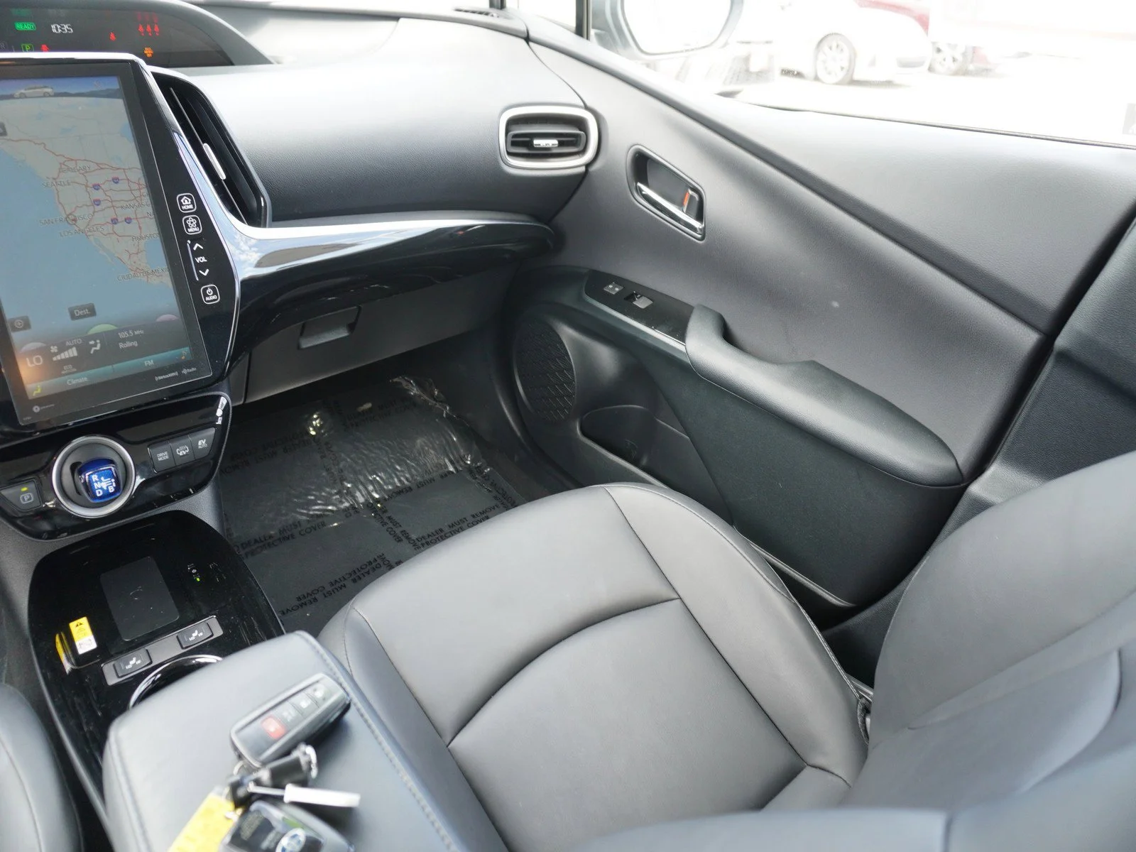 Certified Used 2022 Wind Chill Pearl Toyota XLE image 16
