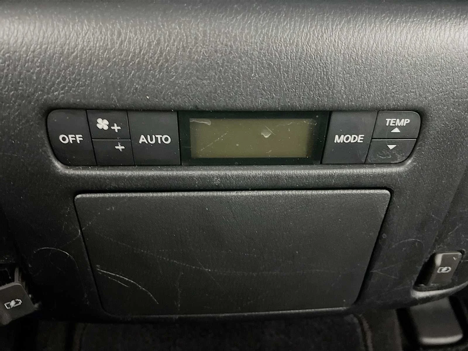 Used 2019 Pearl White Tricoat Nissan SL image 25