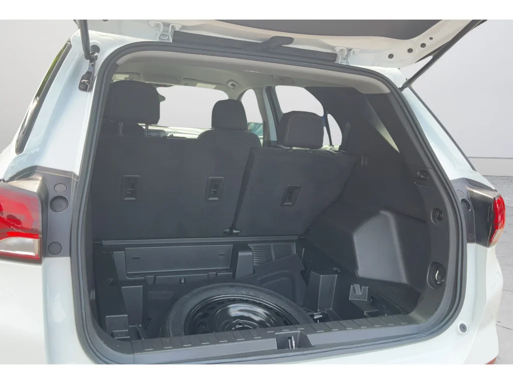Used 2024 White Chevrolet LS image 19