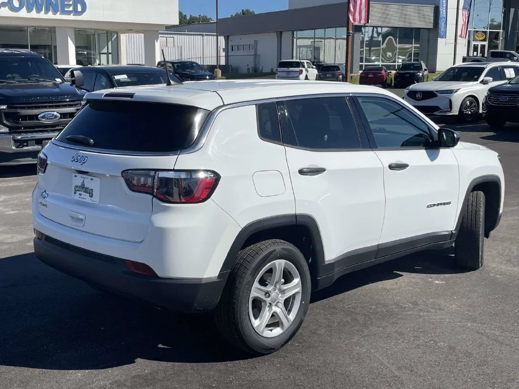 Used 2023 White Jeep Sport image 3