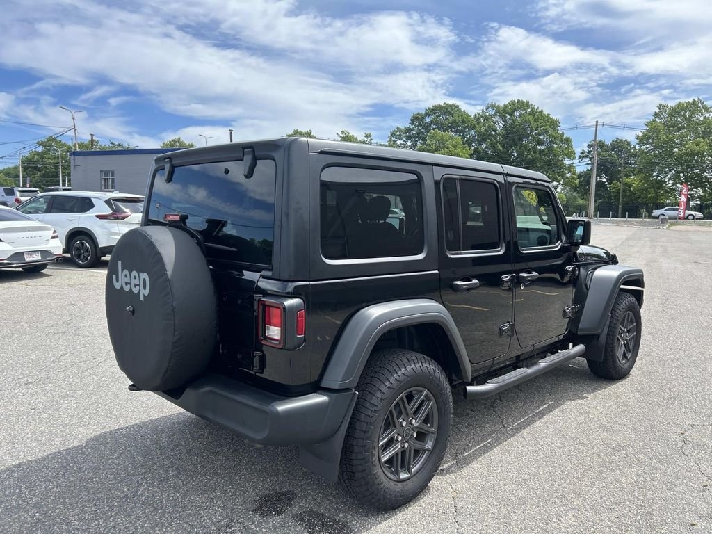 Used 2025 Black Jeep Sport S image 5
