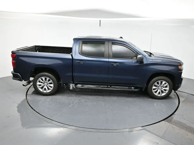 Used 2020 NORTHSKY BLUE METALLIC Chevrolet Custom image 24
