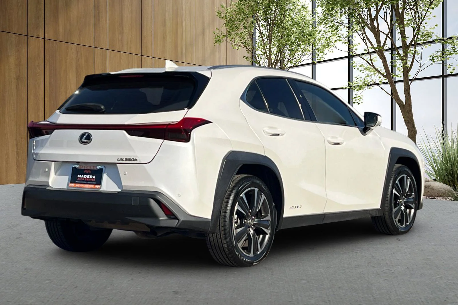 Used 2022 White Lexus 250h Base image 4