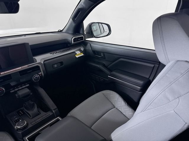 Used 2026 White Toyota SR5 image 22