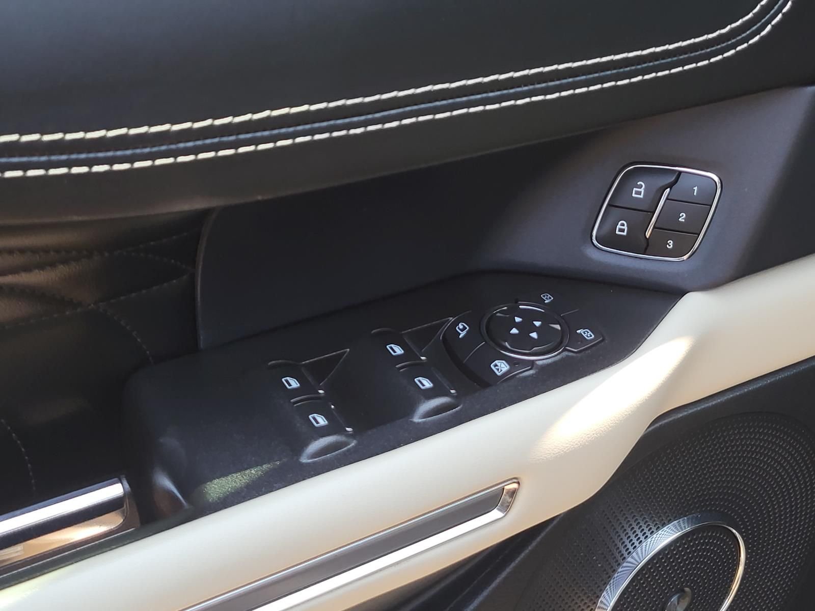 Used 2020 Desert Gold Metallic Ford Platinum image 21