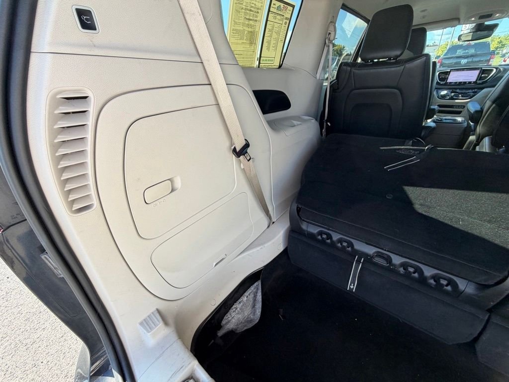 Used 2023 Black Chrysler Touring L image 49