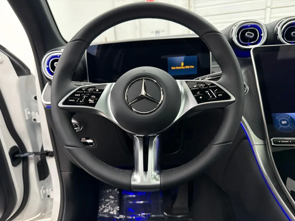 New 2027 White Mercedes-Benz GLC 300 image 14
