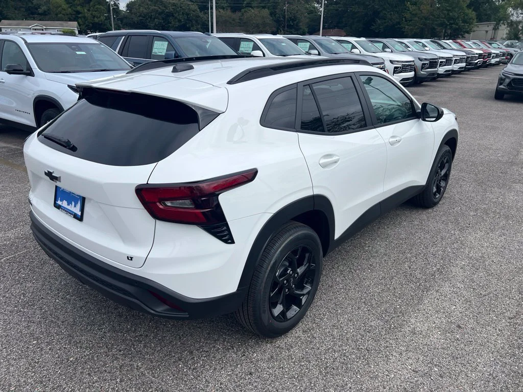 New 2026 Summit White Chevrolet LT image 7