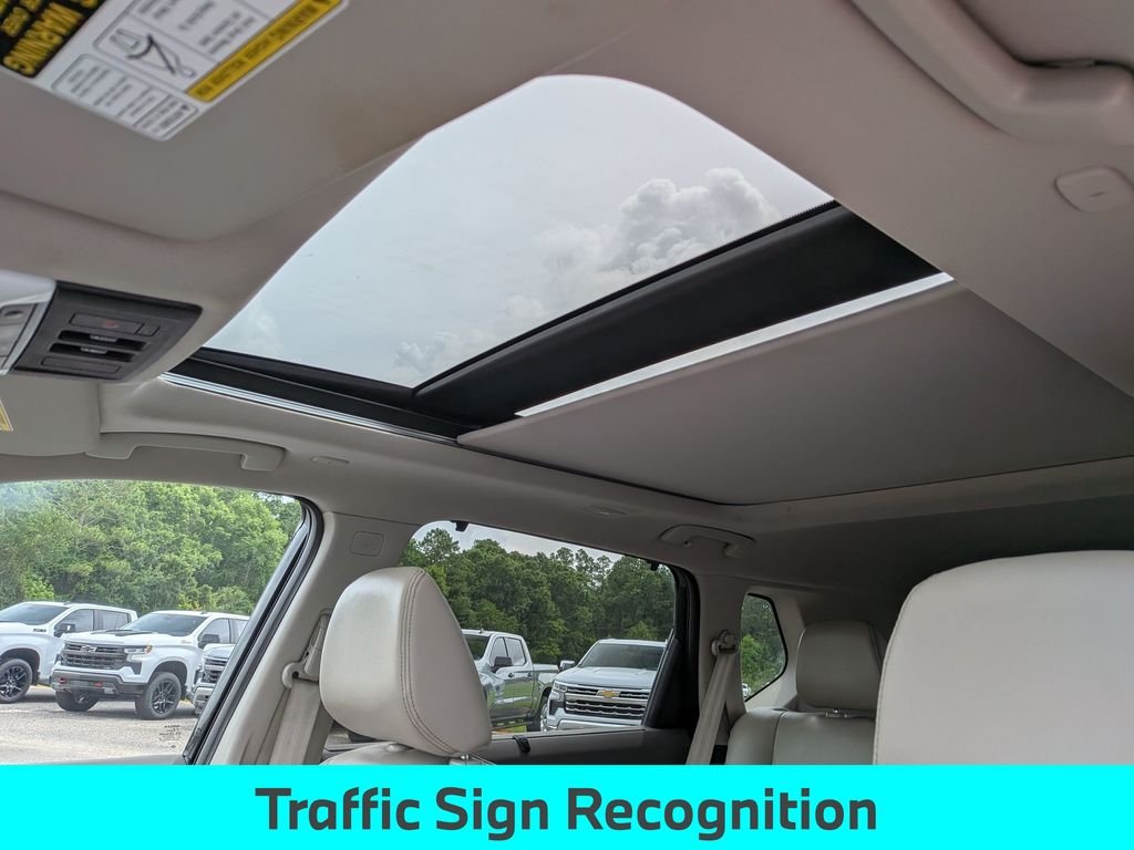 Used 2023 Super Black Nissan SL image 15