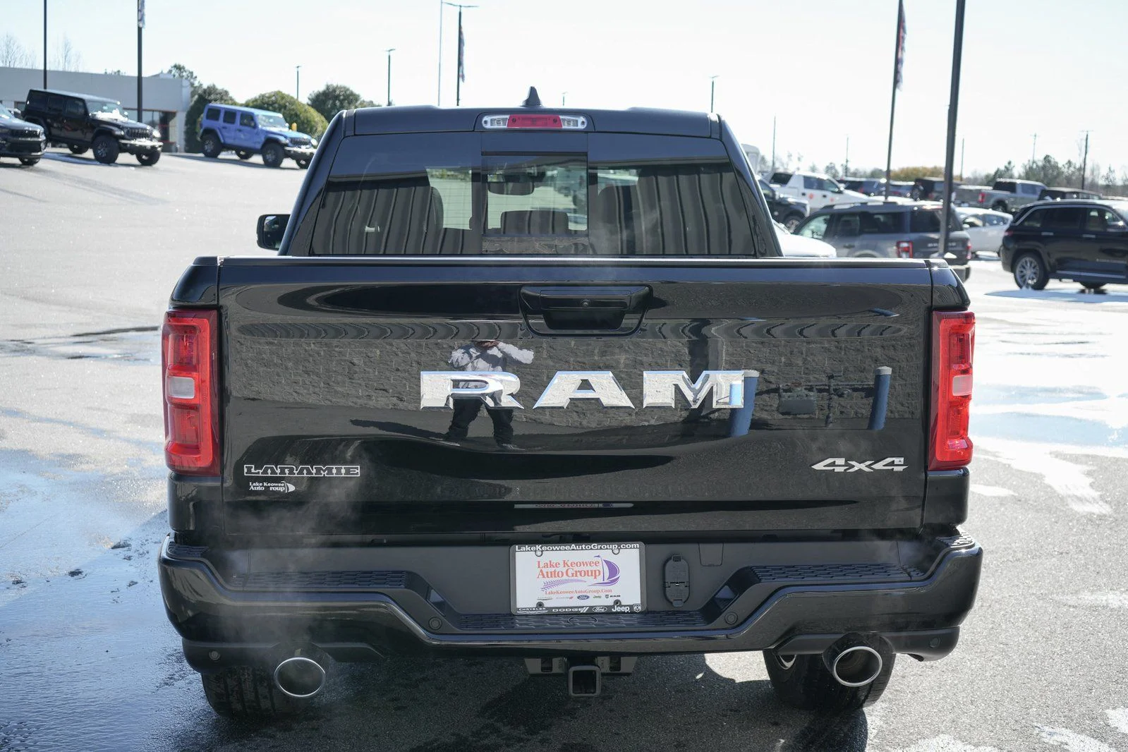 New 2026 Diamond Black Crystal Pearl-Coat Exterior Paint RAM Laramie image 9