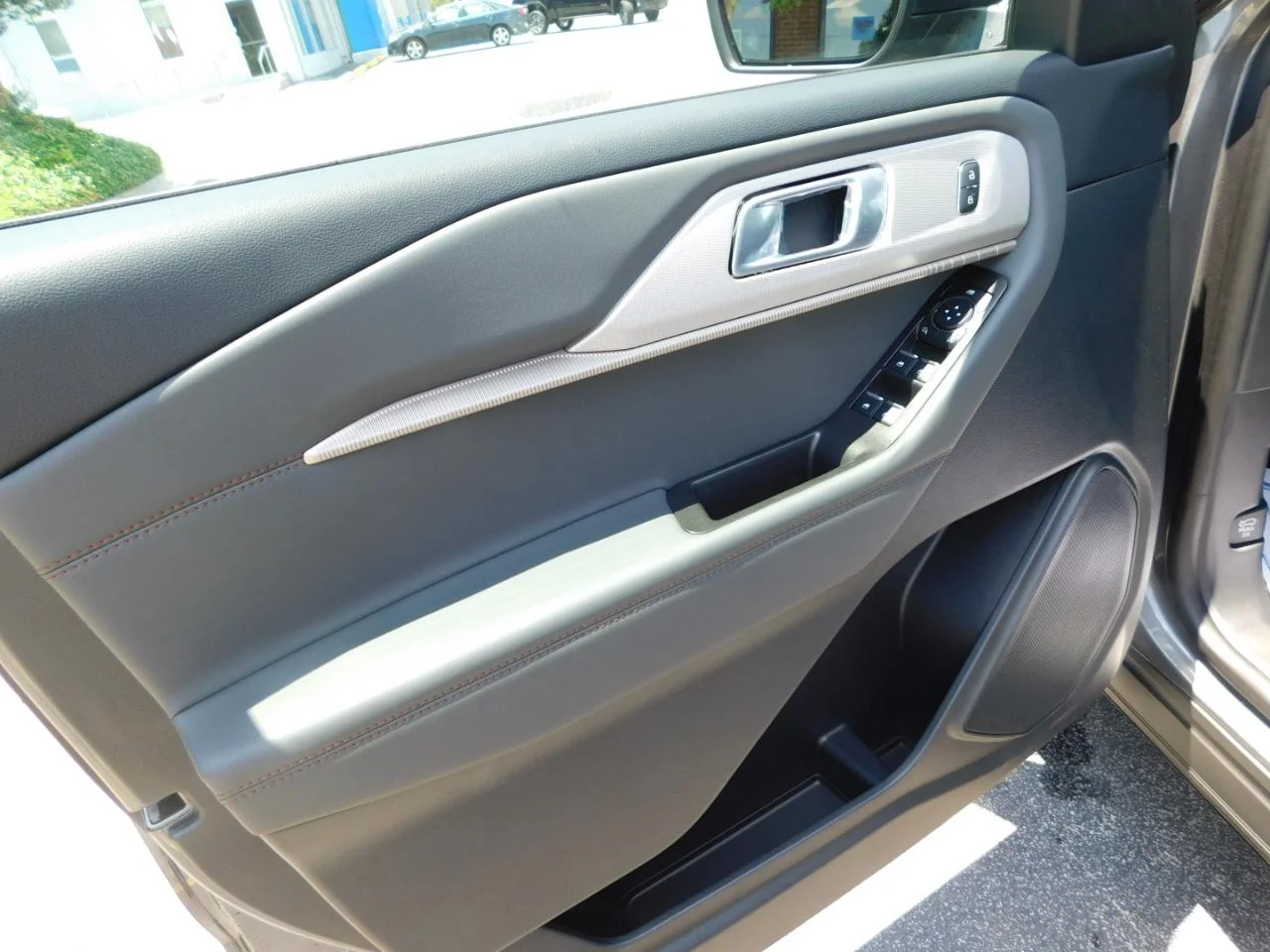 New 2026 Carbonized Gray Metallic Ford Active image 30