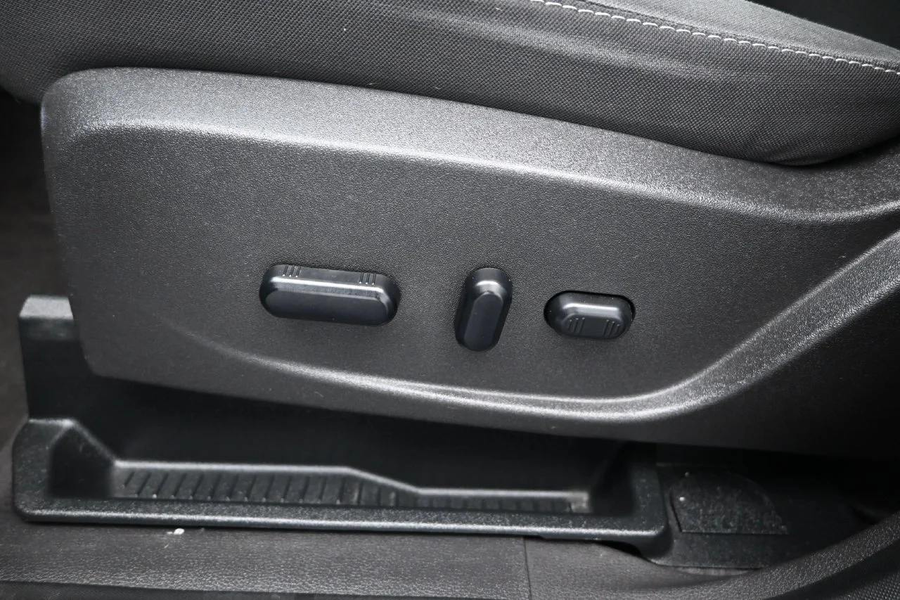 Certified Used 2019 Lightning Blue Ford SE image 25
