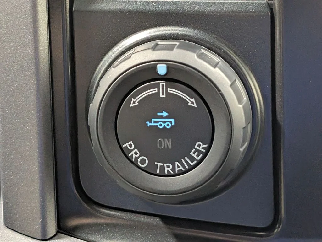 New 2026 Avalanche Ford XLT image 6
