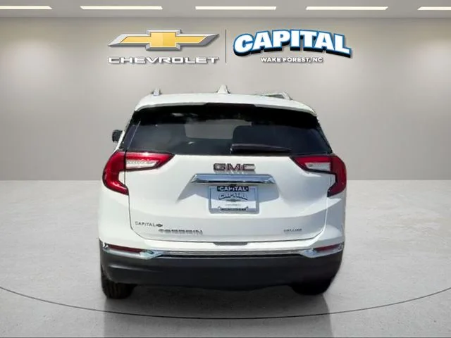 Used 2024 White GMC SLT image 5