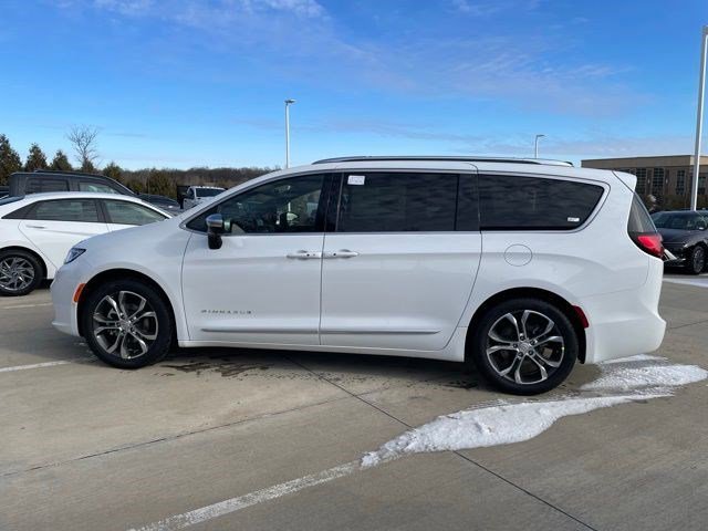 New 2026 Bright White Clearcoat Chrysler Pinnacle image 2