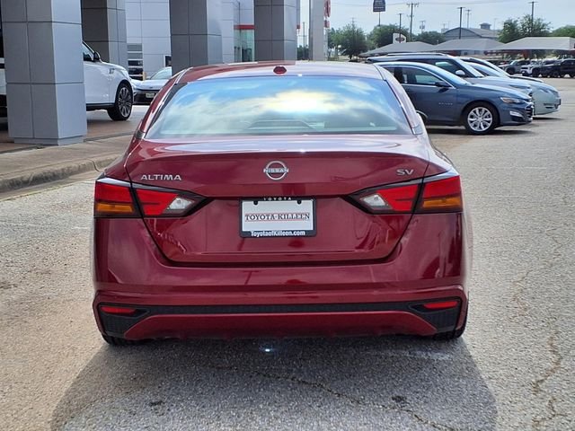 Used 2024 Red Nissan 2.5 SV image 6