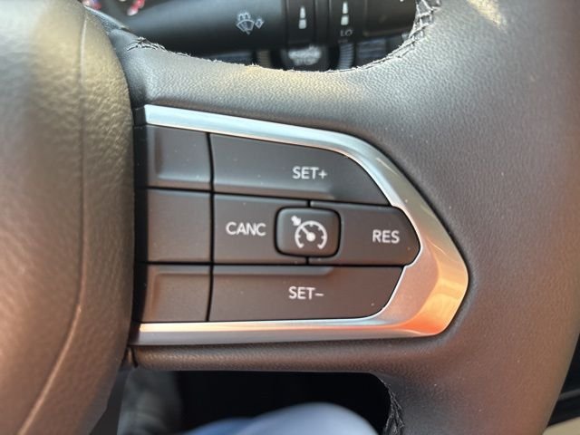 New 2026 Hydro Blue Pearlcoat Jeep Latitude image 22