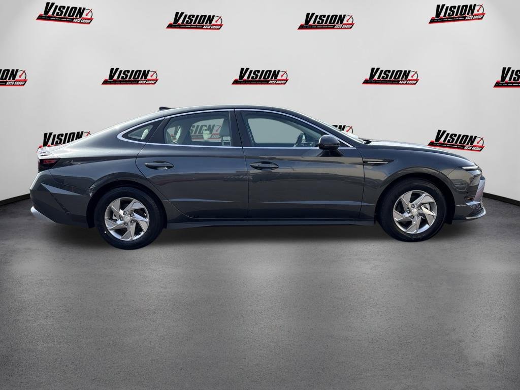 New 2026 Gray Hyundai SE image 6