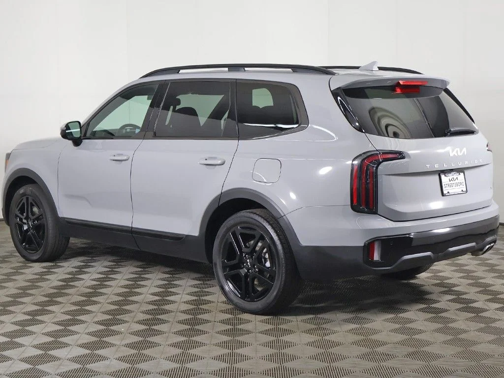 Used 2024 Gray Kia SX X-Line image 13