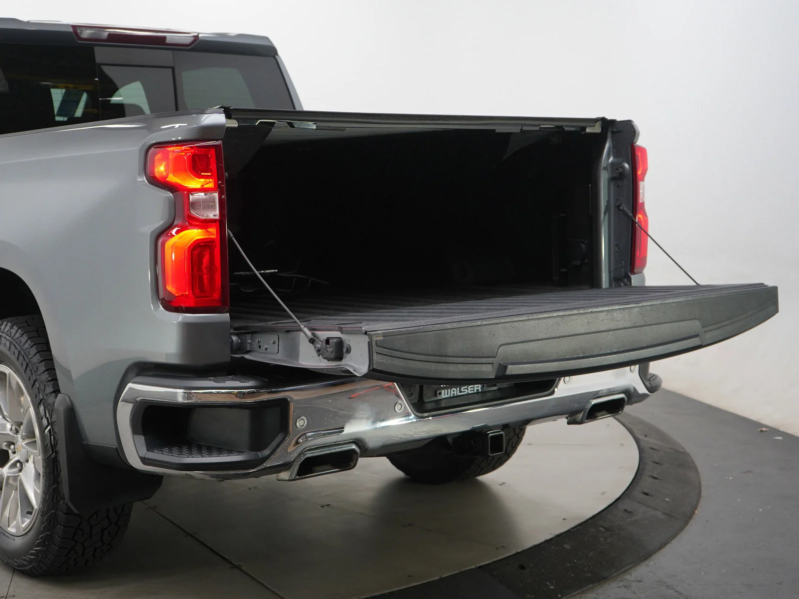 2022 Chevrolet Silverado 1500 Limited LTZ - Photo 9