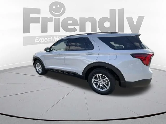 New 2026 Space White Metallic Ford Active image 4