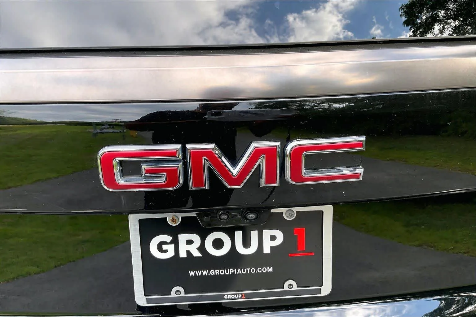 Used 2025 Onyx Black GMC AT4 Ultimate image 30