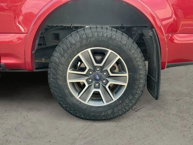 Used 2015 Ruby Red Metallic Tinted Clearcoat Ford Lariat image 9