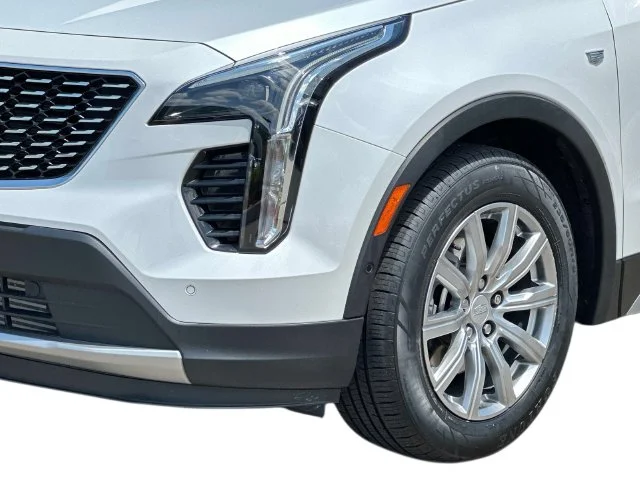 Used 2023 White Cadillac Premium Luxury image 9