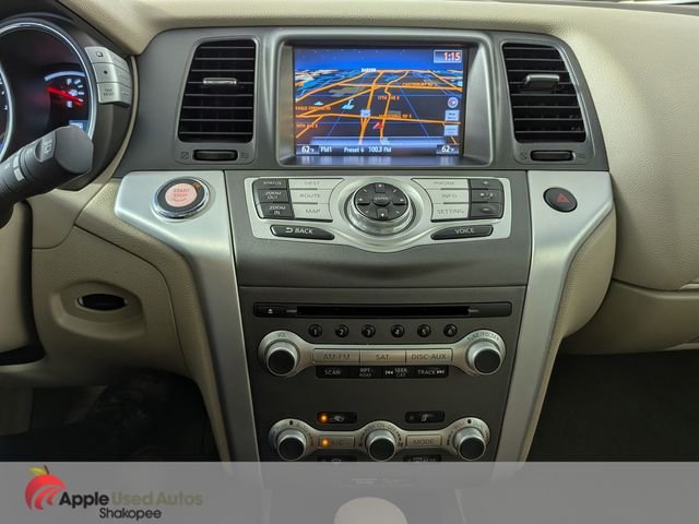 Used 2013 Brown Nissan LE image 27