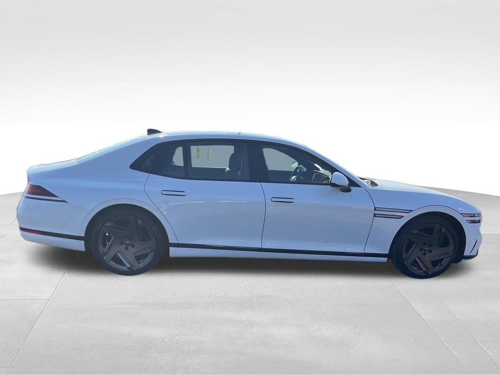 Used 2026 White Genesis 3.5T e-SC image 6