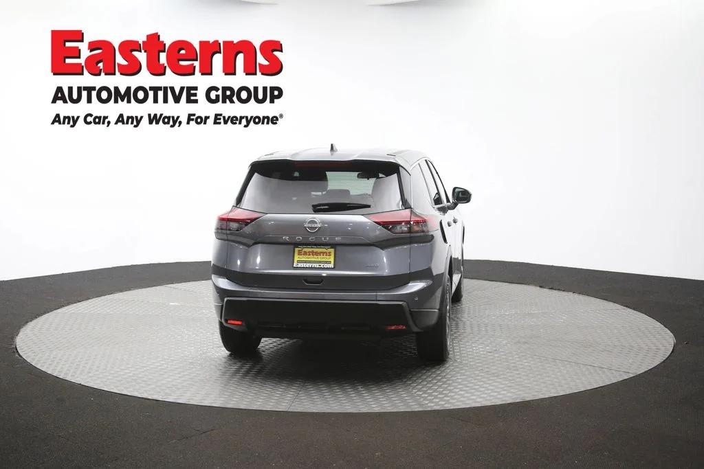 Used 2024 Gray Nissan S image 39