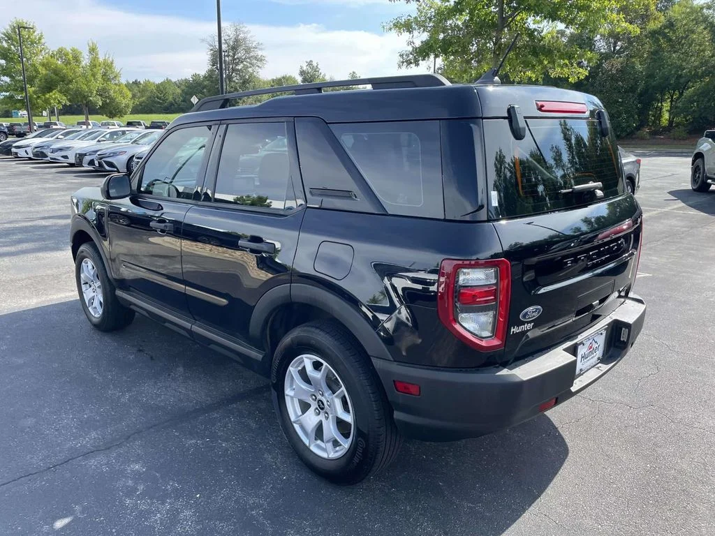 Used 2022 Black Ford Base image 4