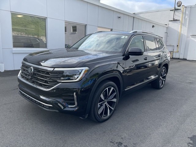 2024 Volkswagen Atlas SEL Premium R-Line photo 2