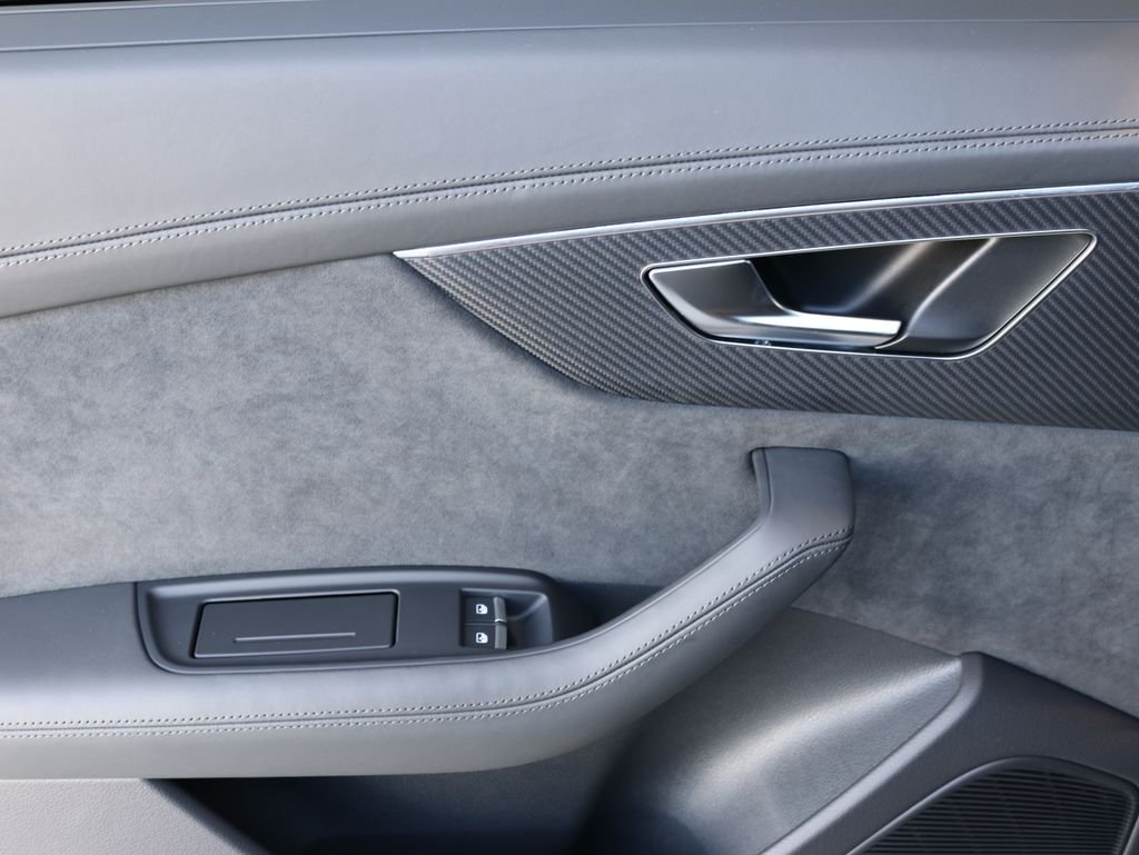 2023 Audi RS Q8 Base - Photo 23