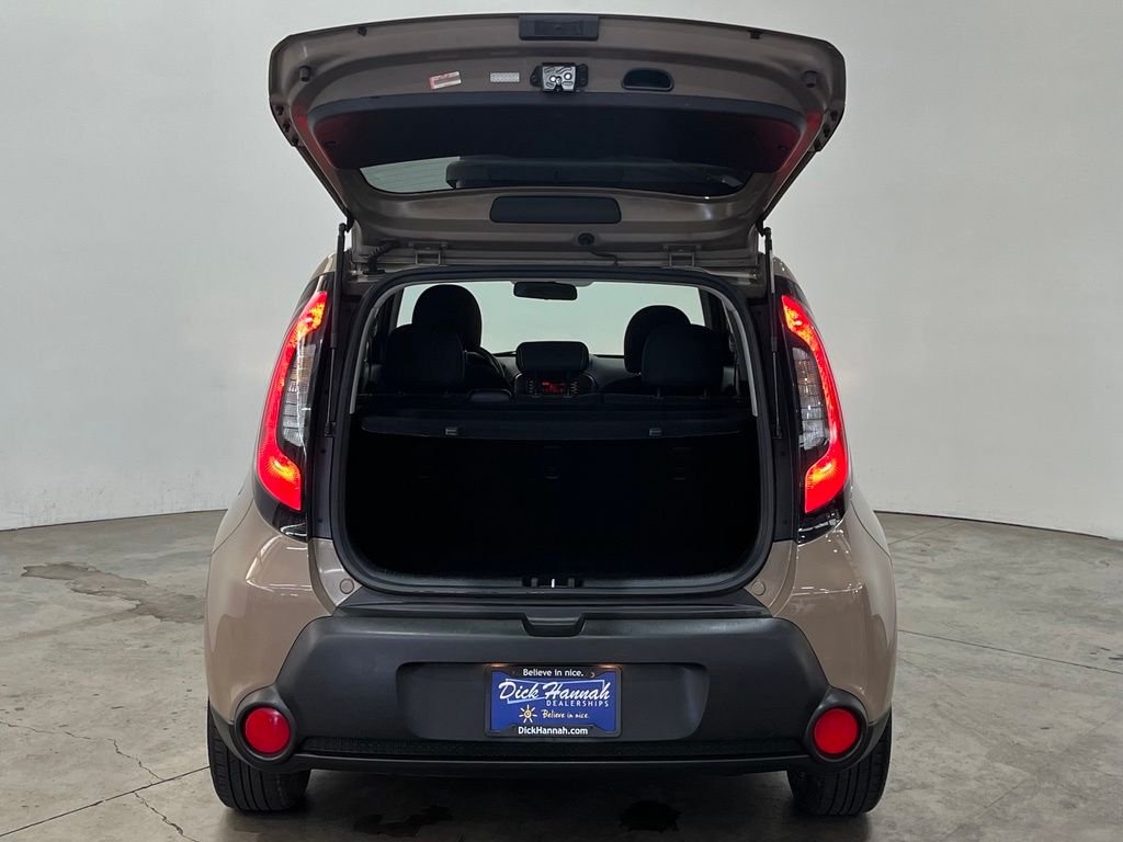 Used 2015 Brown Kia Plus image 12