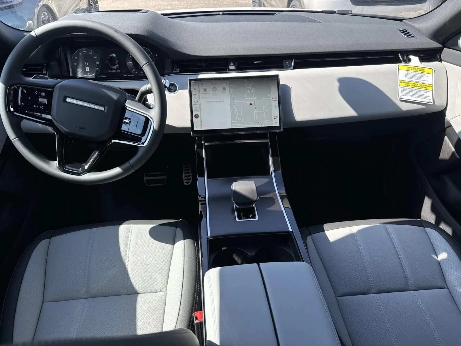 New  White Land Rover Hoxton Edition image 9