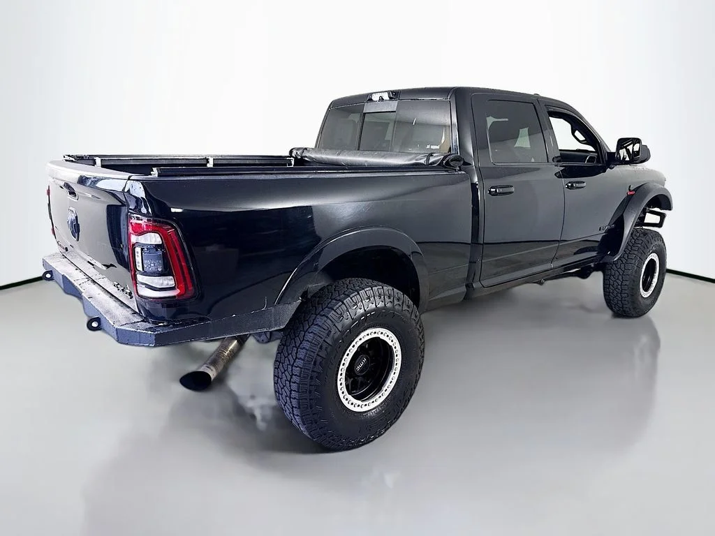 Used 2021 Diamond Black Ram Laramie image 14