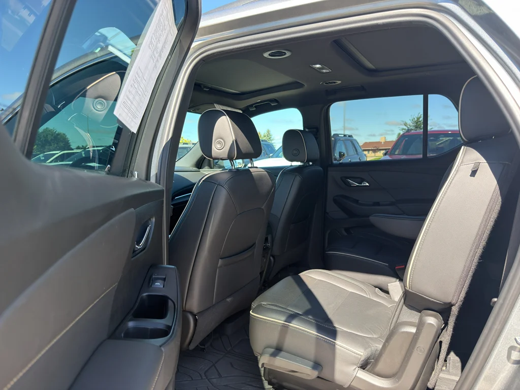 Used 2023 Sterling Gray Metallic Chevrolet Premier image 10
