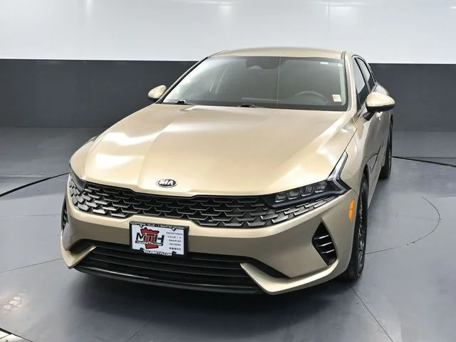 Used 2021 Beige Kia LXS image 11