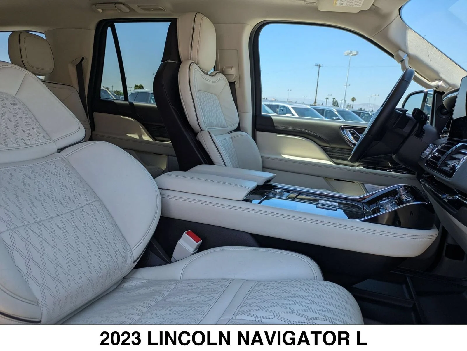 Used 2023 White Lincoln Black Label image 25