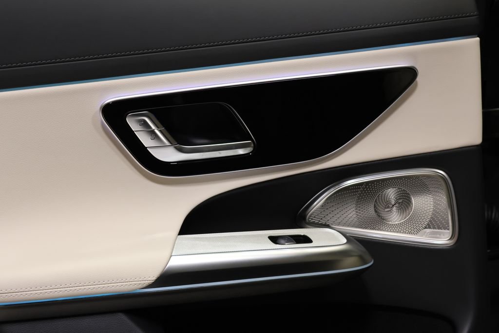 New 2026 Obsidian Black Metallic Mercedes-Benz E 450 image 37