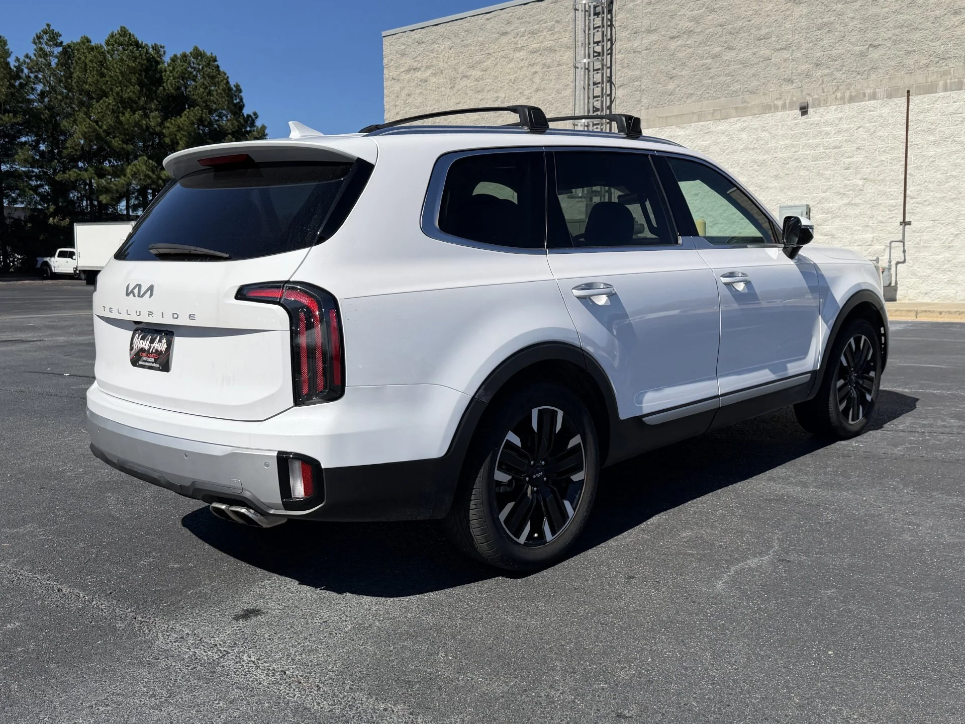 Used 2025 Glacial White Pearl Kia SX image 17